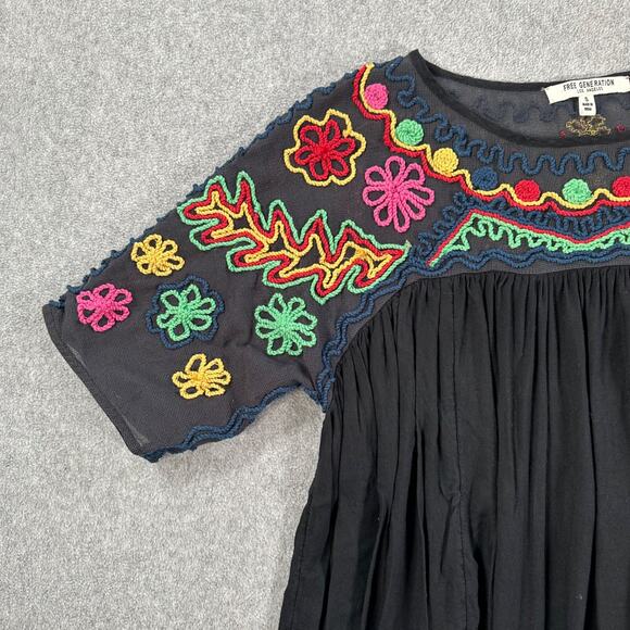 Free Generation Yarn Embroidered Babydoll Top Size Small Black Colorful Boho - Picture 2 of 9